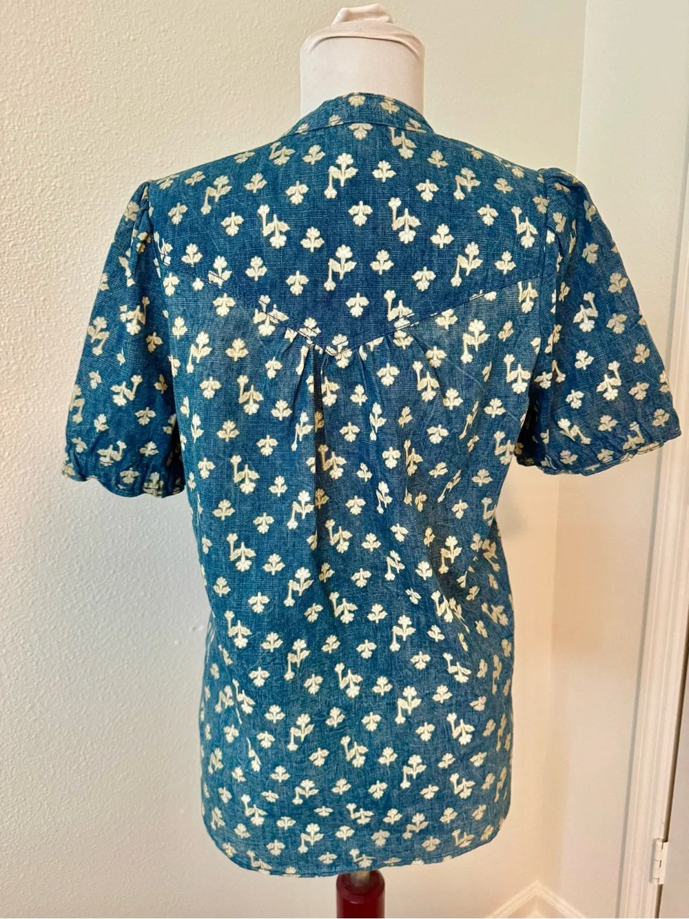 Pilcro Anthropologie Aly Puff Sleeve Embroidered Blouse Blue Floral XS